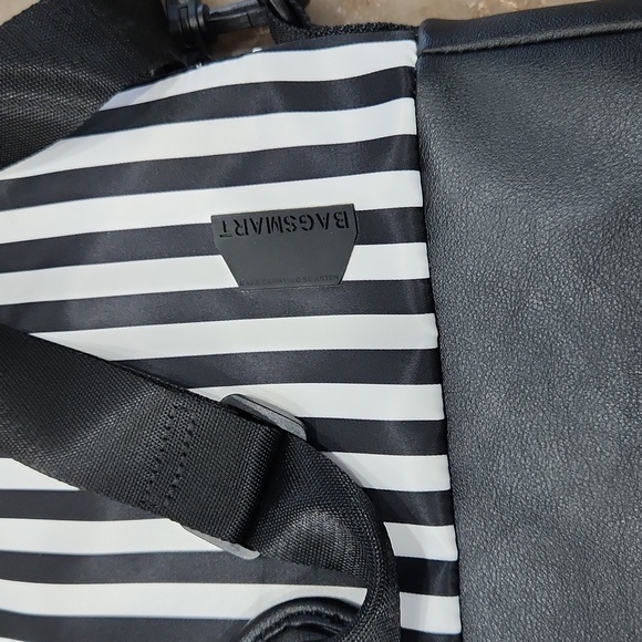 Black and White Laptop Bag - Picture 2 of 5